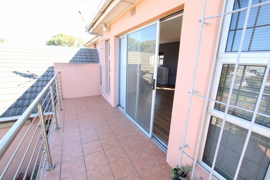 4 Bedroom Property for Sale in London Village Western Cape